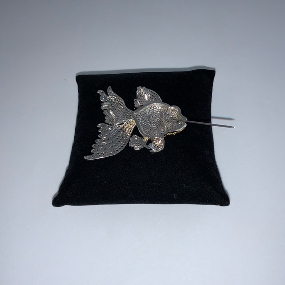 15ct Fish Brooch - Picture 5 of 9
